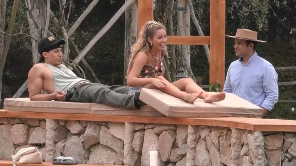 En "Tierra Brava" Daniela Castro tuvo un romance con Uriel Romero, más conocido como El Futuro Fuera de Órbita.