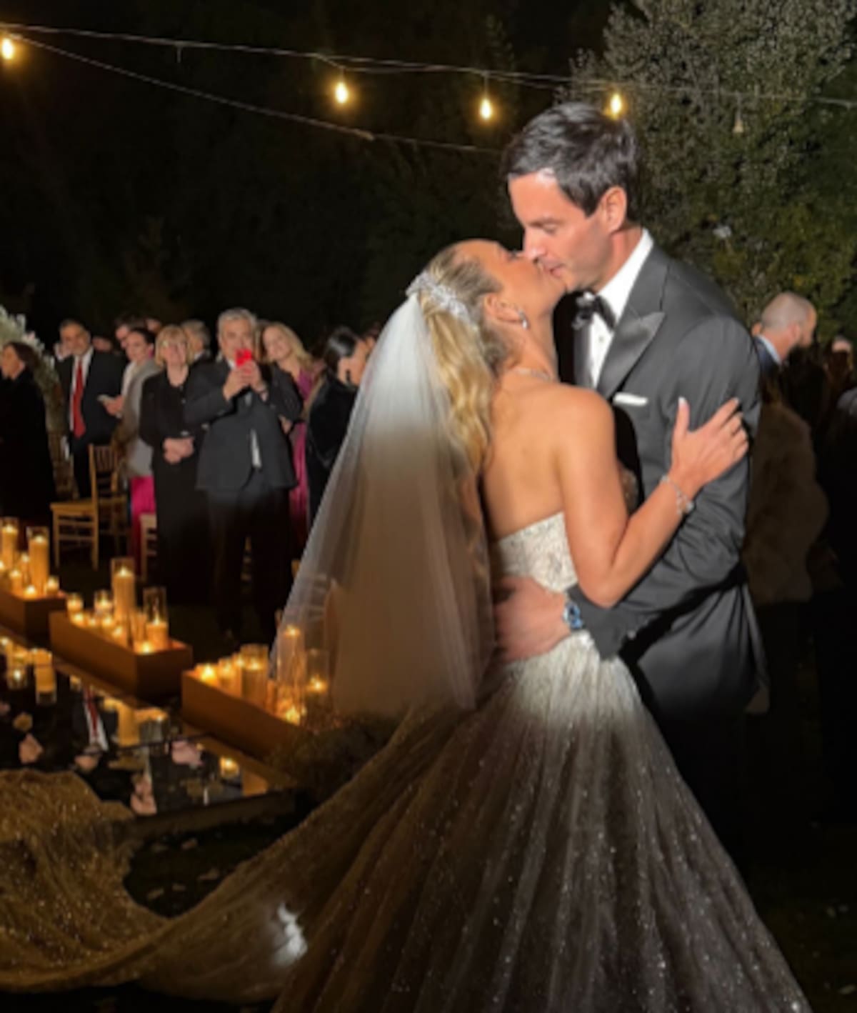 La actriz dio el sí en un pomposo matrimonio.