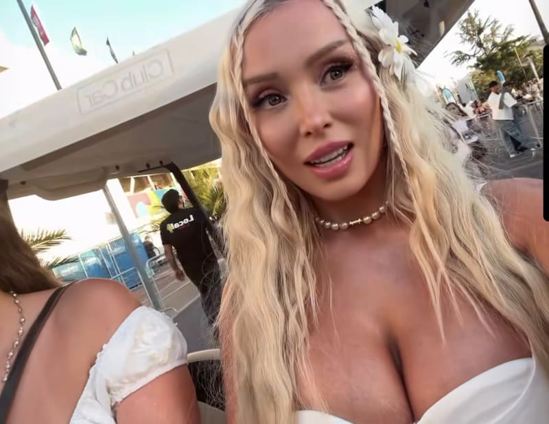 La modelo reveló las exigencias del equipo de Bad Bunny.