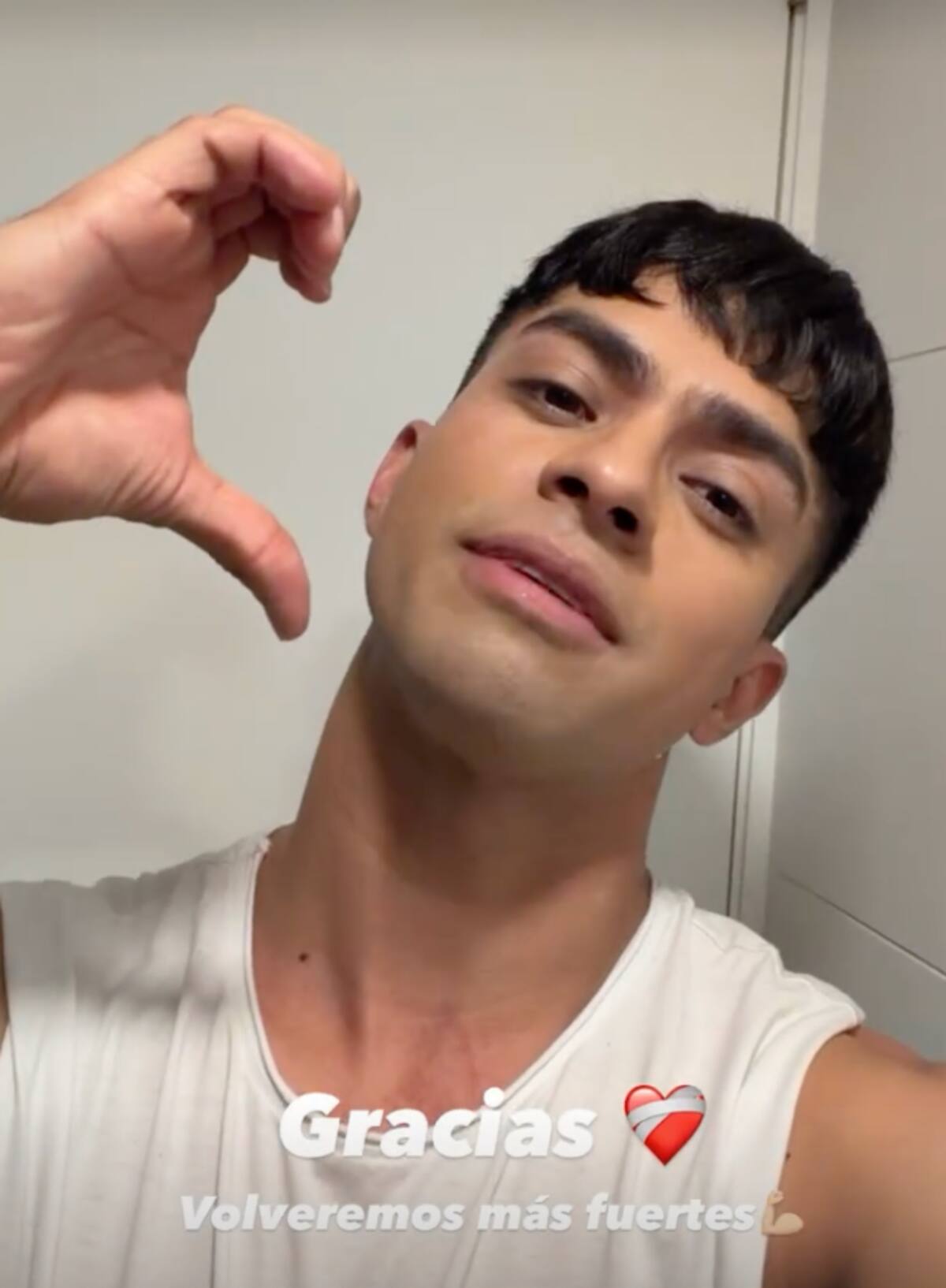 El bailarín aclaró su relación con Cony Capelli.