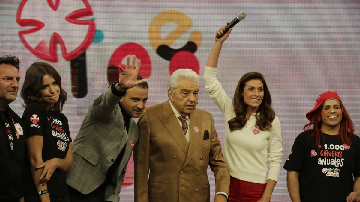 “Usted mueve las masas”: Le piden a Don Francisco que haga una Teletón para ayudar a los damnificados por los incendios forestales