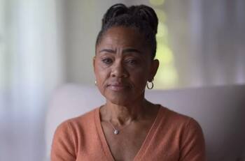 Los retos que Doria Ragland enfrentó al inicio de la relación de Meghan Markle con el príncipe Harry