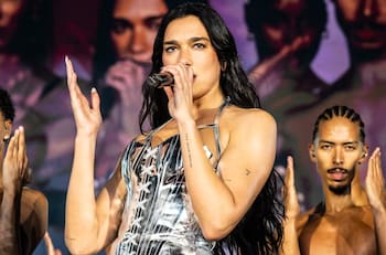 Aseguran que tendría artista invitado: Esta sería una de las canciones que cantará Dua Lipa en Chile