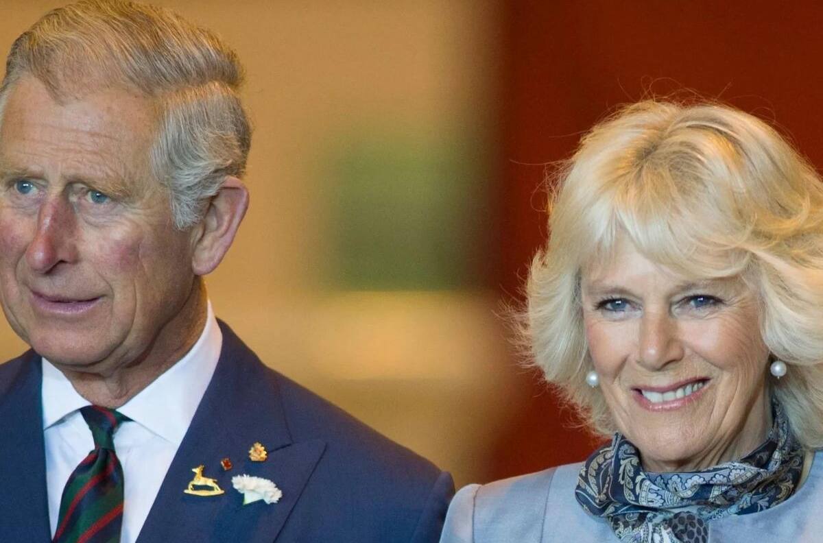 El espectacular collar que deberá llevar la reina Camila a la coronación