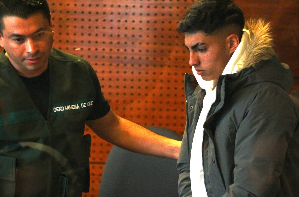 Detalles de la formalización de Jordhy Thompson, jugador de Colo Colo acusado de femicidio frustrado