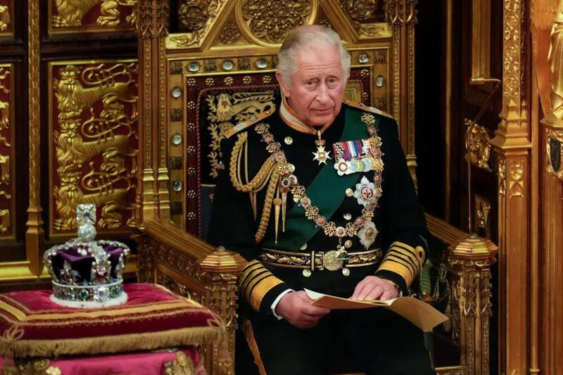 El Rey Carlos III se prepara para su coronación. - Créditos: Archivo