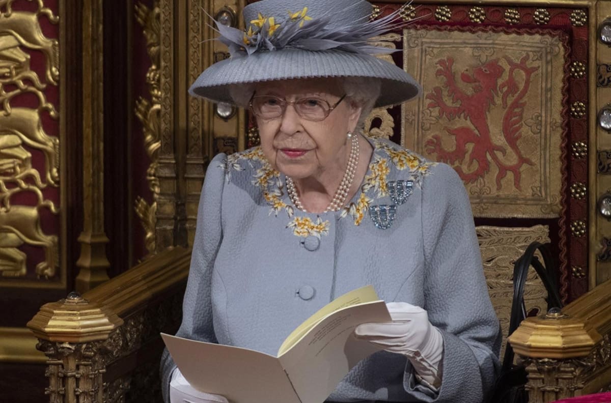 ¿Cuál es la línea de sucesión al trono británico? Ellos podrían ser los nuevos monarcas al morir Isabel II