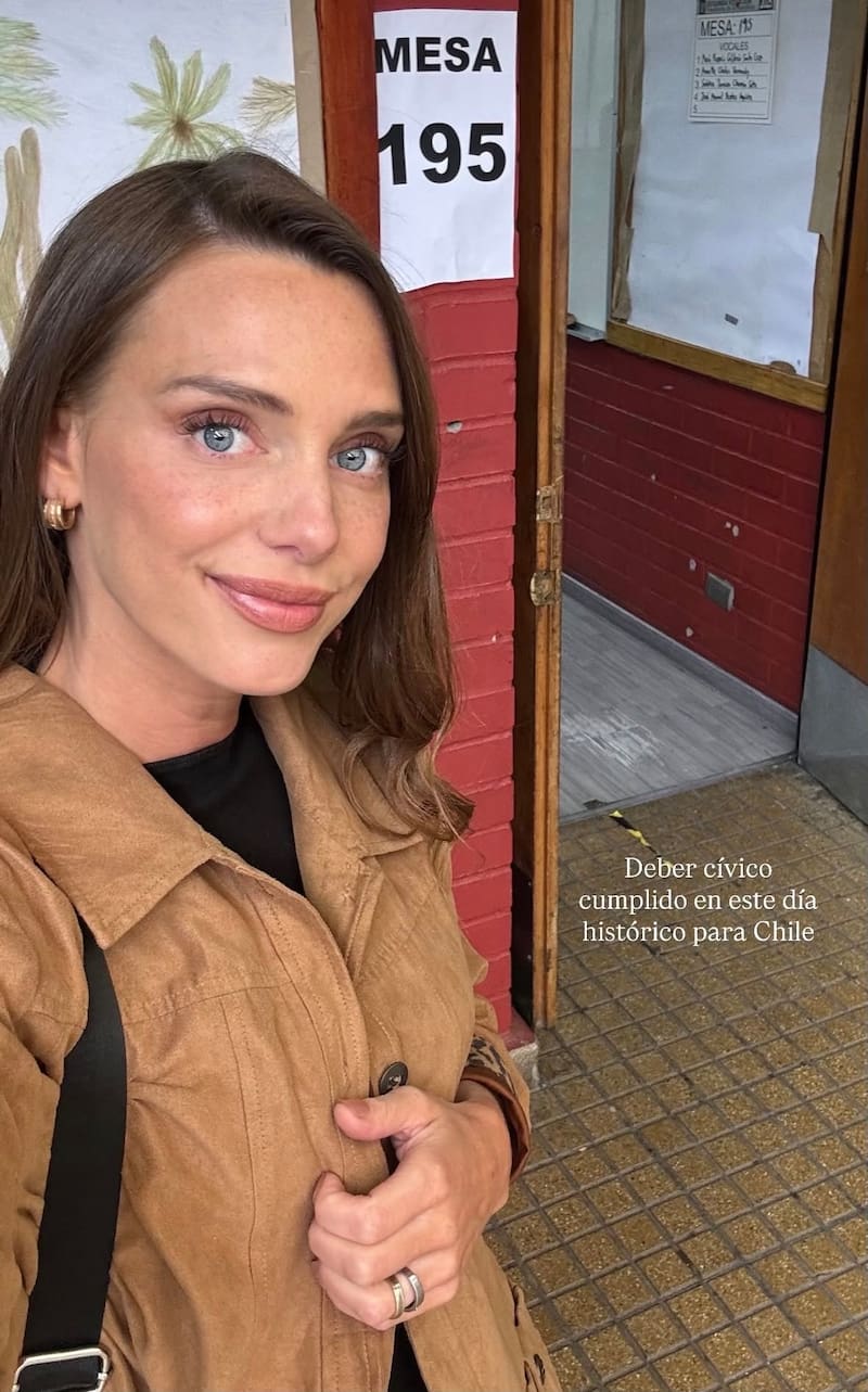 La animadora ya fue a votar.