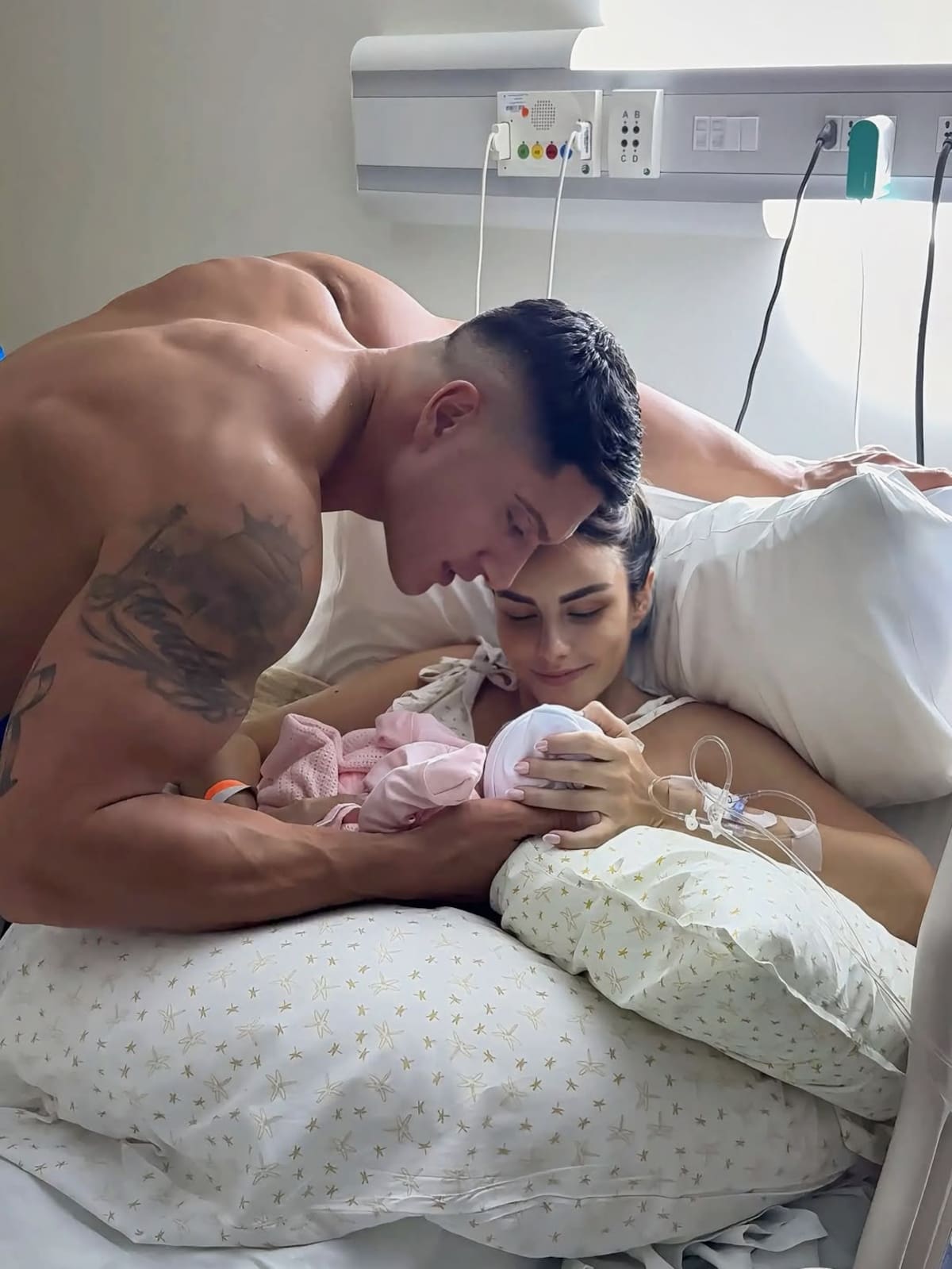 Felices con el nacimiento de su hija. Foto: Instagram