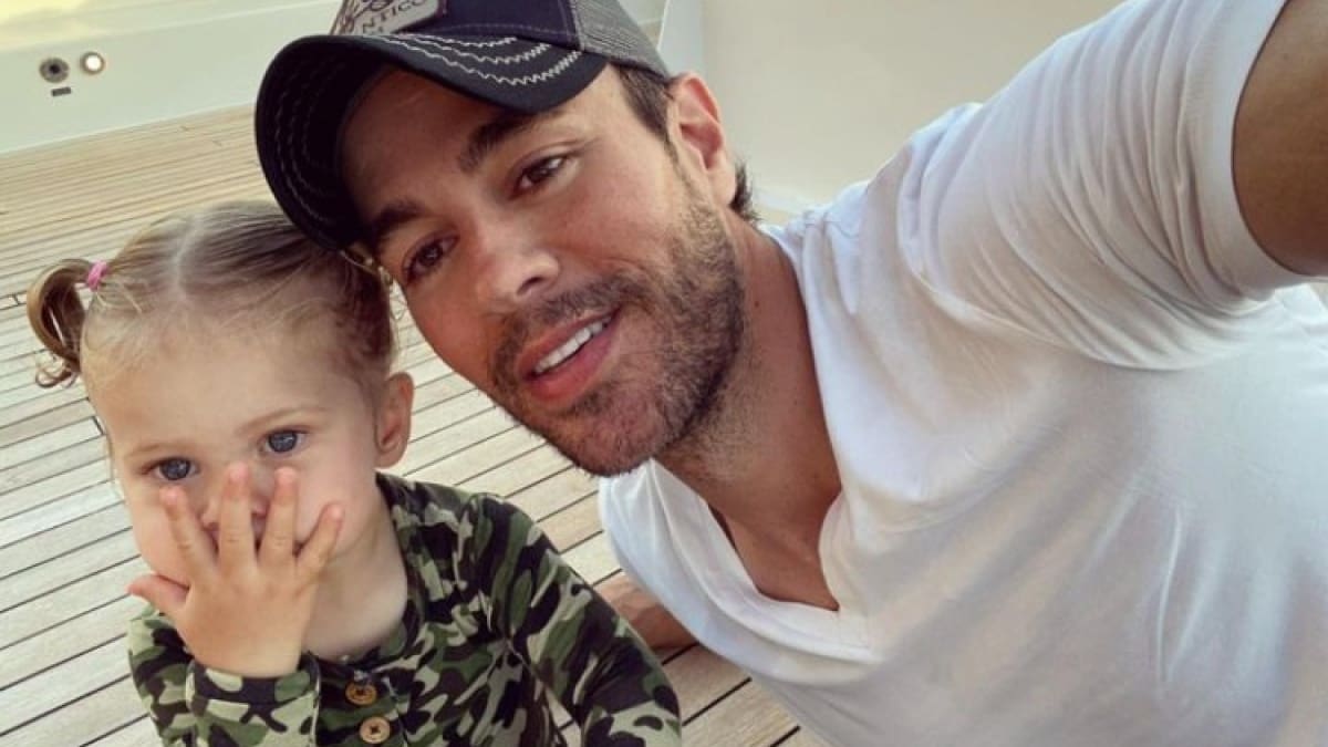 Ella es Mary la hija menor de Enrique Iglesias y Anna Kournikova