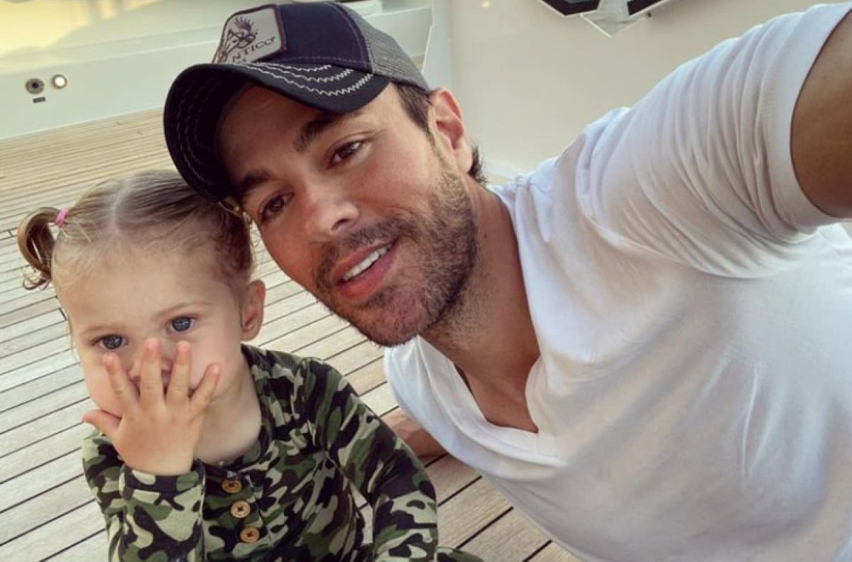 Ella es Mary la hija menor de Enrique Iglesias y Anna Kournikova