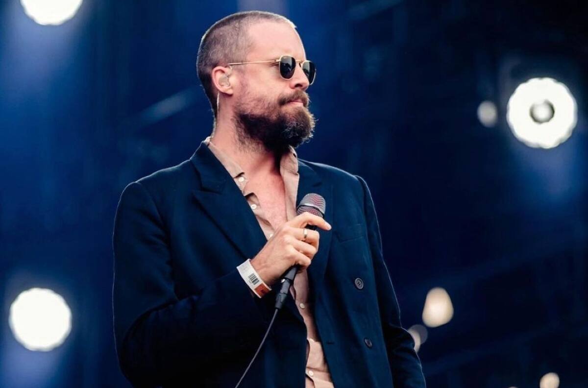 El homenaje a México de Father John Misty con el mariachi femenil Amazonas