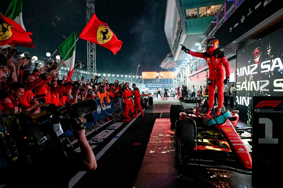 Carlos Sainz ganí el Gran Premio de Singapur