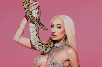 VIDEO | Fran Maira se luce con sensual performance al estilo de Britney Spears en Ruidosa Fest