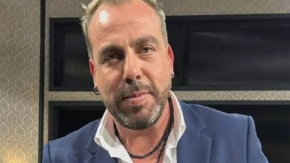VIDEO | Captan a Francisco Kaminski en fuerte discusión y luego besándose con misteriosa mujer