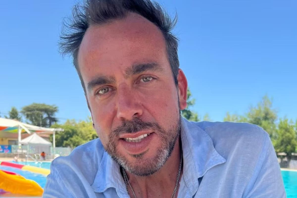 Debería un monto exageradamente alto.