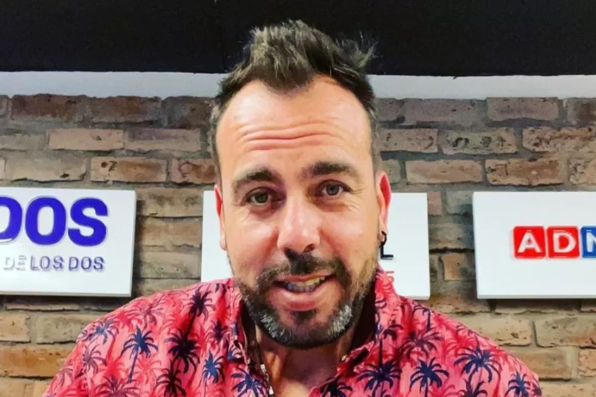 La familia de su supuesta nueva pareja se lanzó contra él.