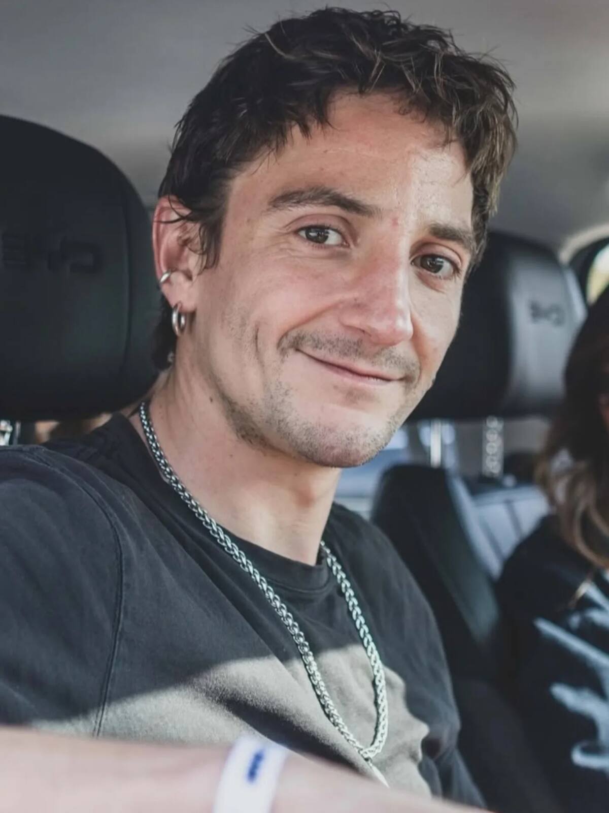 Será vecino de la expareja. Foto: Instagram.
