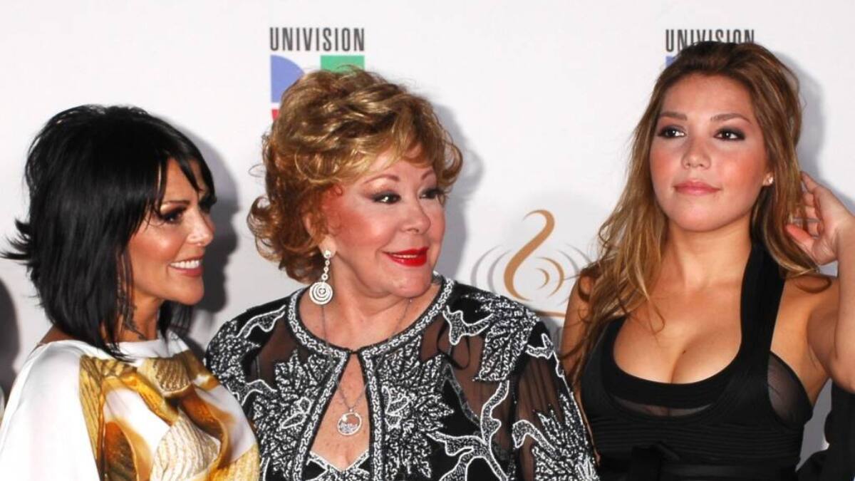 Frida Sofía revela que Michelle Salas también le robo a su abuela, Silvia Pinal