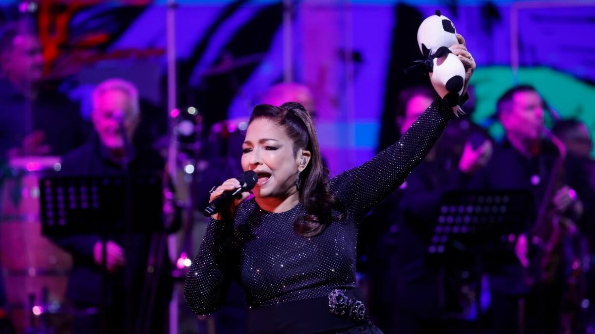 El mensaje de Gloria Estefan a la dictadura en Cuba en pleno show en Viña: “No puedo pisar mi país”
