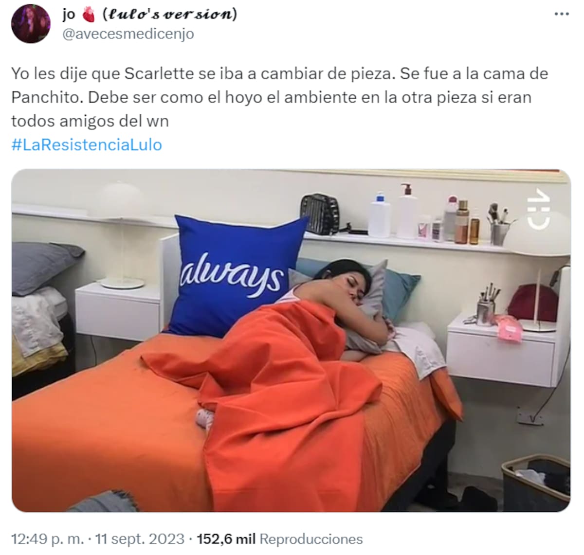 Scarlette Gález y su nueva pieza.