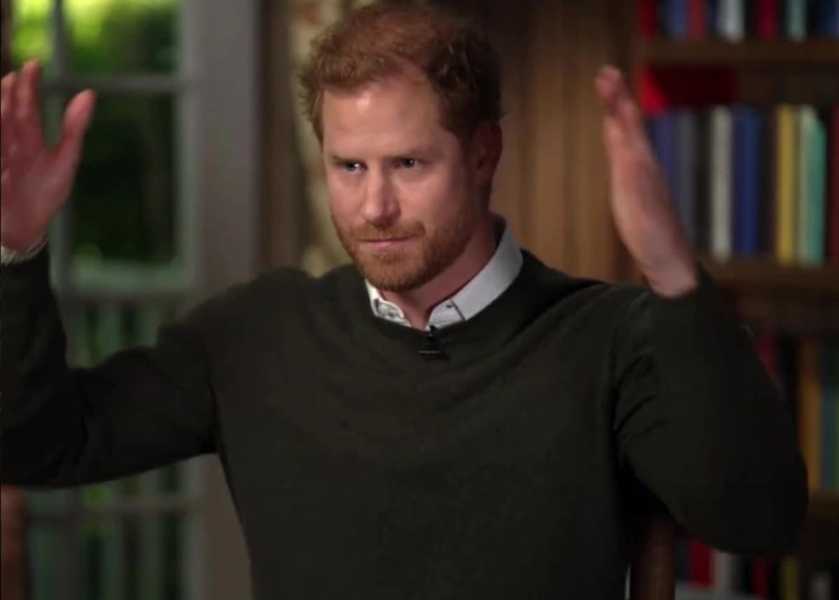 La extraña enfermedad no se contagia solo por un beso. - Créditos: CBS News