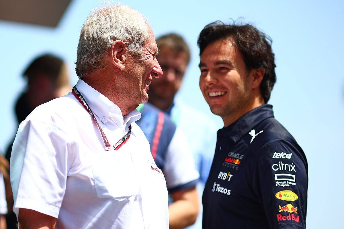 Helmut Marko y Checo Pérez Checo Pérez poco a poco está callando bocas. - Créditos: @F1