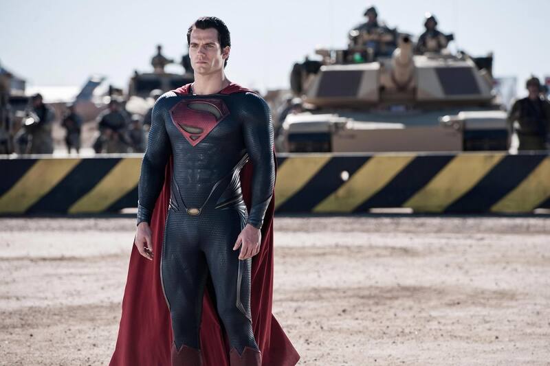 Henry Cavill como Superman El británico interpretó a Clark Kent por primera vez en 2013. - Créditos: Reproducción