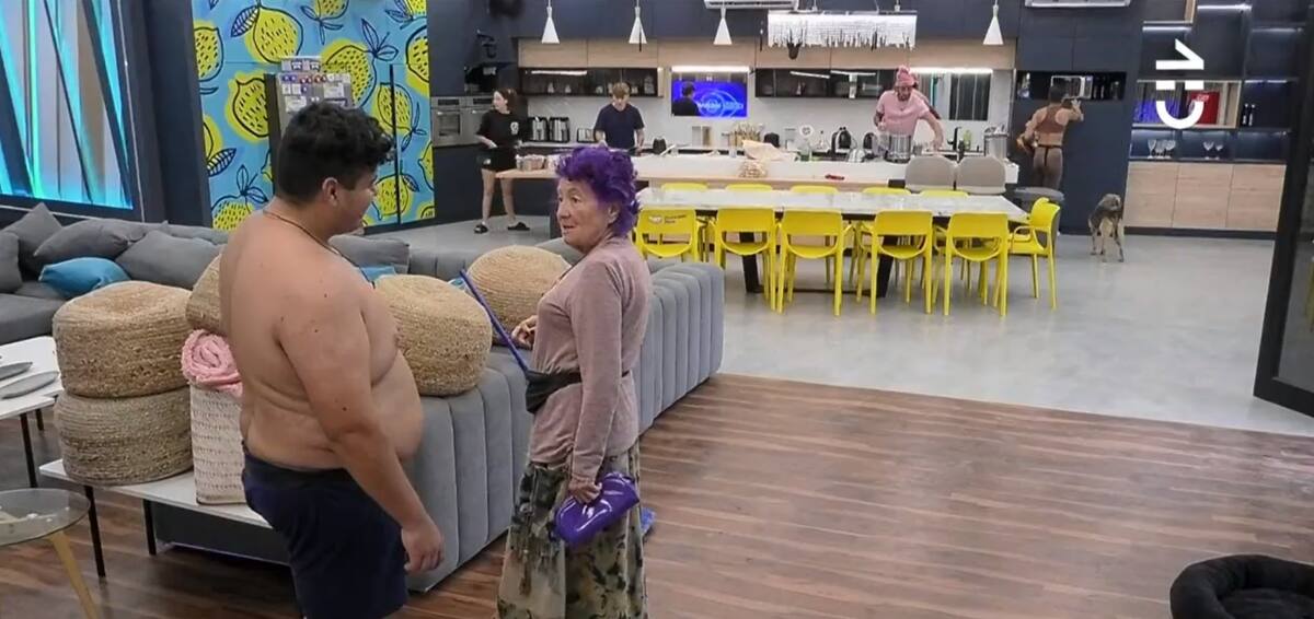 Durante la jornada del 08 de septiembre, Ignacia Michelson se quejó por el estado de limpieza del baño, queja que se ha repetido a lo largo del encierro.