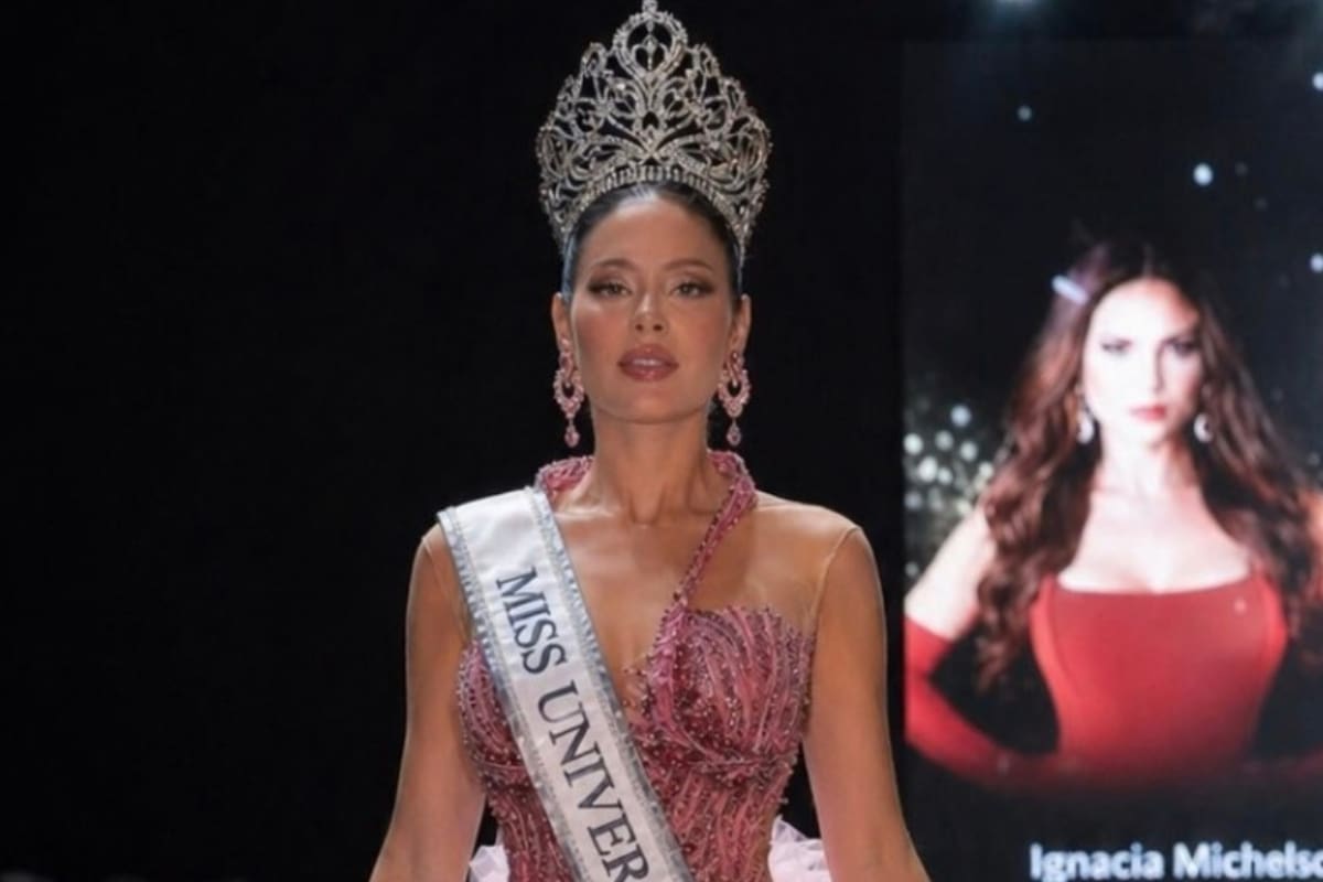 La modelo se coronó como la nueva Miss Universo Santiago.