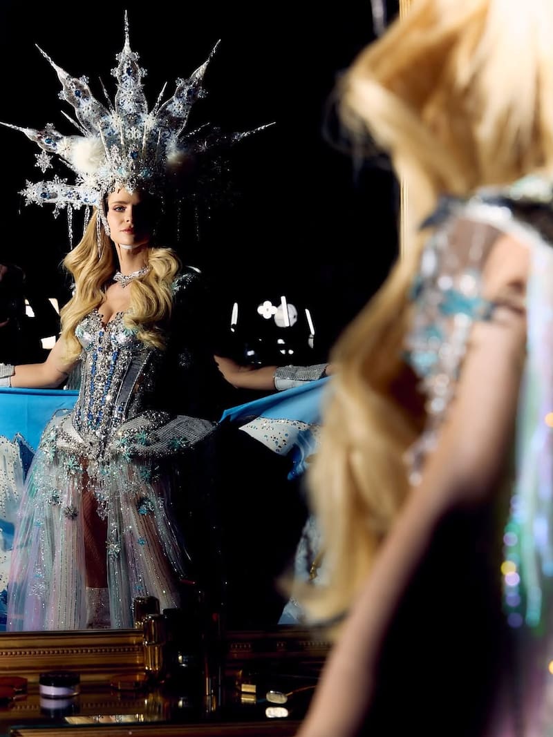 La candidata deslumbró con un traje típico inspirado en Torres del Paine. (Créditos: @InnaMoll)