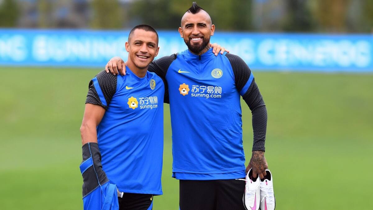“Para que los periodistas aprendan...”: La desaforada defensa de Arturo Vidal a Alexis Sánchez