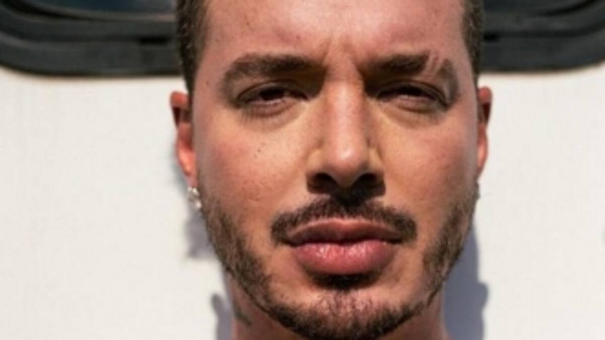 J Balvin es el rey de las listas globales de música