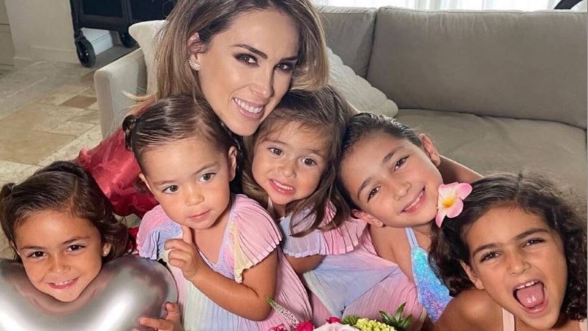 Jacky Bracamontes celebra con fiesta de ensueño el cumpleaños de sus hijas