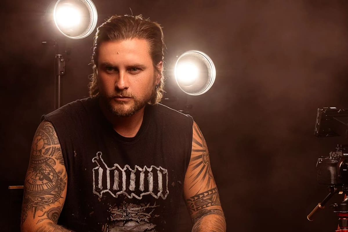 acaba de estrenar "Historias", su nueva canción.