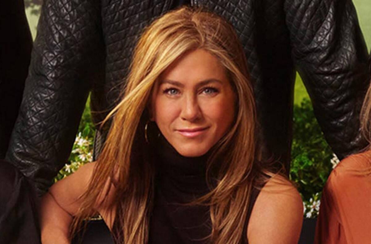 Jennifer Aniston presume que le queda el mismo vestido que usó "Monica" en "Friends"