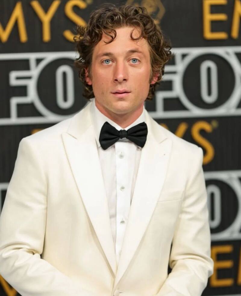 Jeremy Allen White en los Premios Emmys 2024.