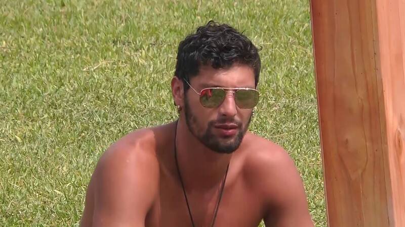 Jhonatan Mujica es un modelo chileno