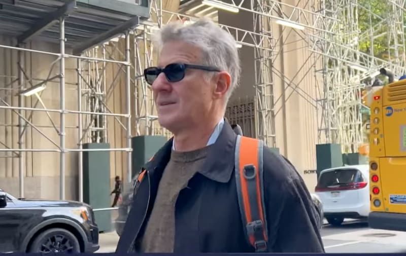 El estadounidense asistió a la audiencia en la Corte Suprema de Nueva York.