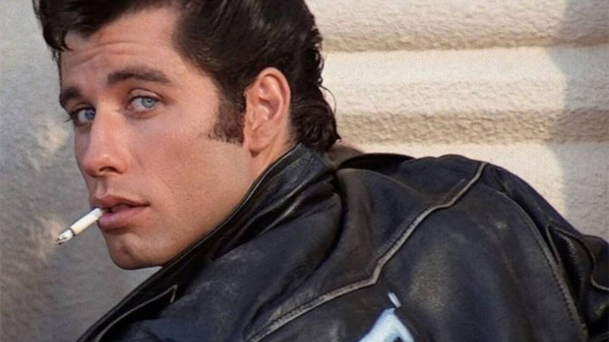 El mejor Santa: John Travolta sorprendió al vestirse de Viejito Pascuero en un comercial