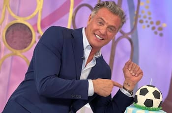 ¿Por comentarios que le hizo a las piernas de Mónica Noguera? Juan Soler se despide del programa “Sale el Sol”