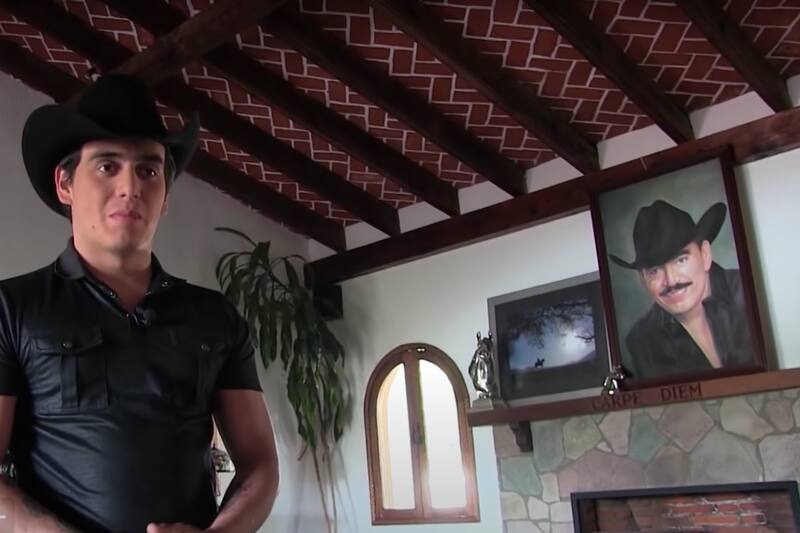 Julián Figueroa siempre deseó solucionar los pleitos familiares causados por la herencia de Joan Sebastián - Créditos: Captura de pantalla: Youtube Habitat