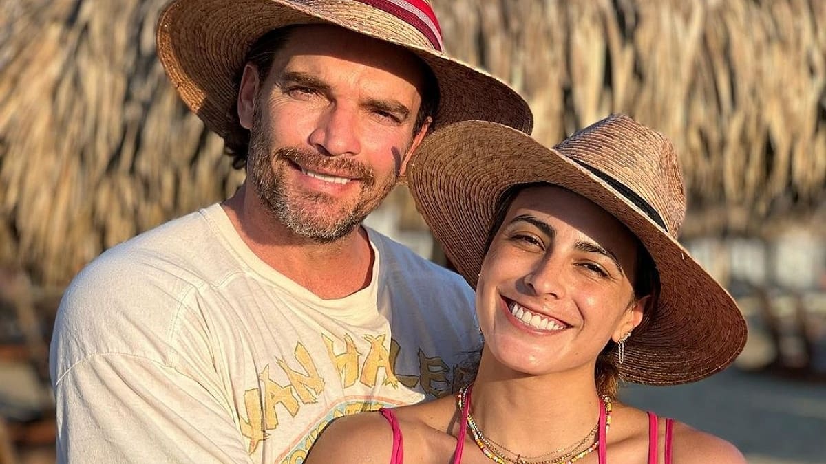 Valeria Marín dedica emotivo mensaje a Julian Gil: "¡52 años nunca se habían visto tan bien!"