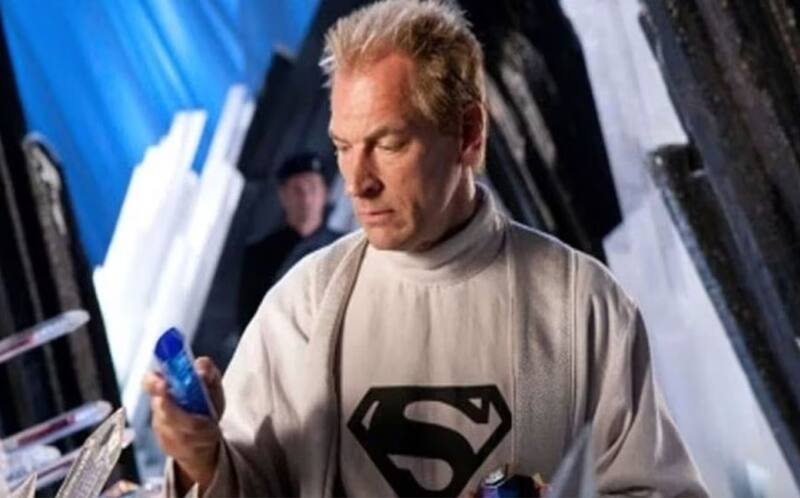El actor participó en series de televisión como "Smallville"