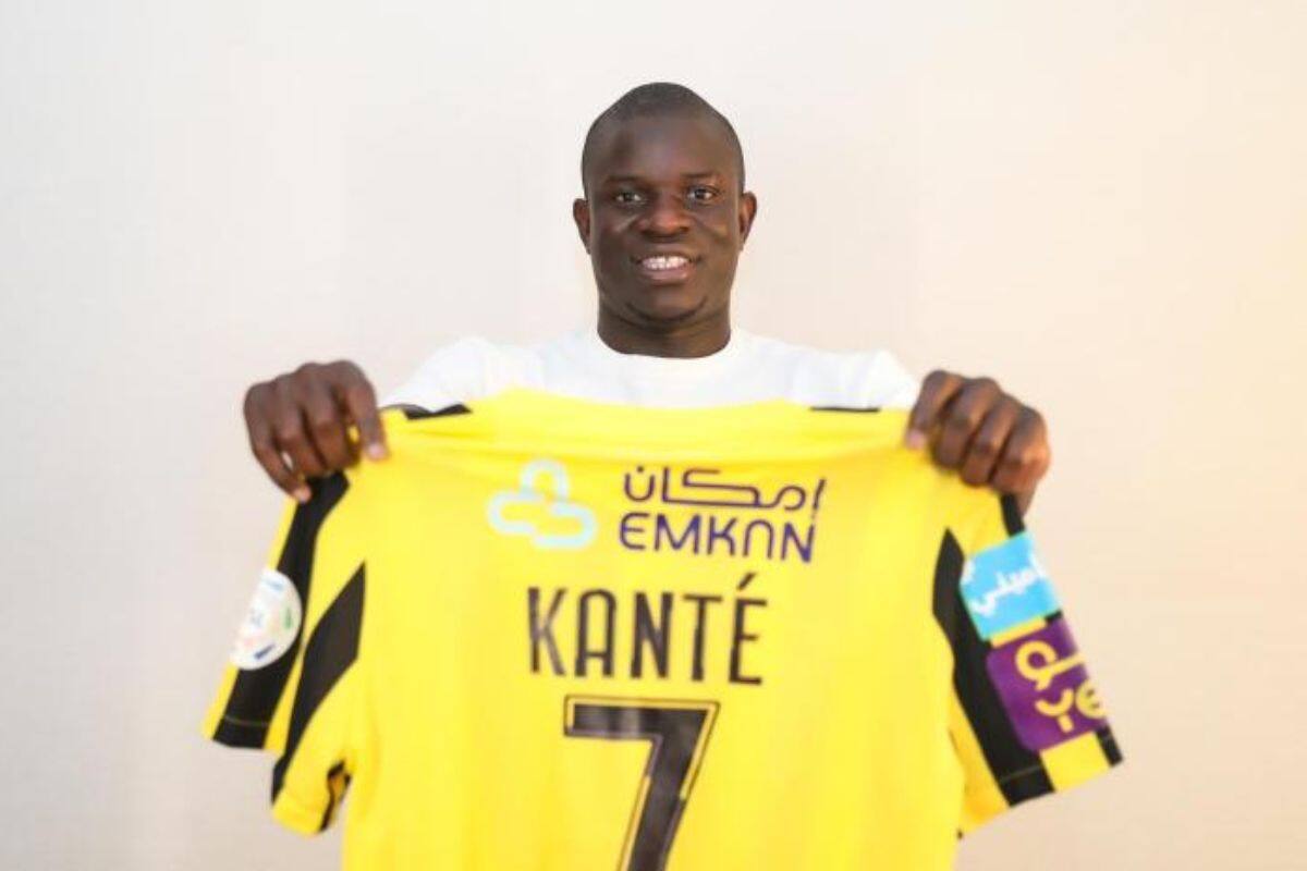 N'Golo Kanté fue uno de los últimos cracks en ser presentado en Arabia Saudita