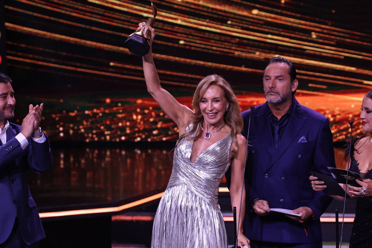 La animadora se alzó como gran triunfadora en los Copihue de Oro.