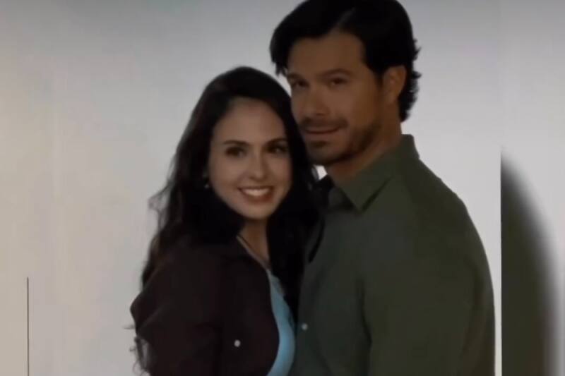 Karla Esquivel y Brandon Peniche  La historia es la gran apuesta para el mes de agosto  - Créditos: Instagram: @nadiecomotu_tv