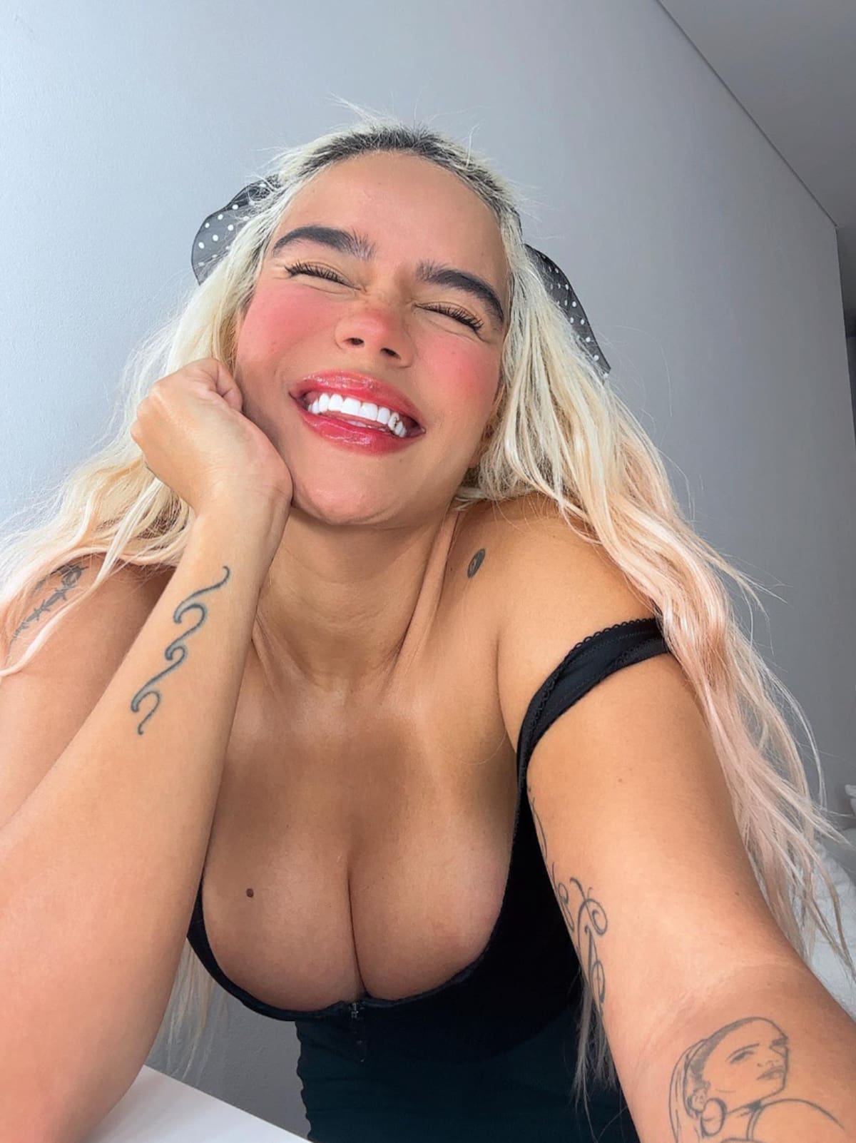 Karol G deseó un feliz año 2024 a sus más de 67,5 millones de seguidores en Instagram. Foto: Instagram Karol G.