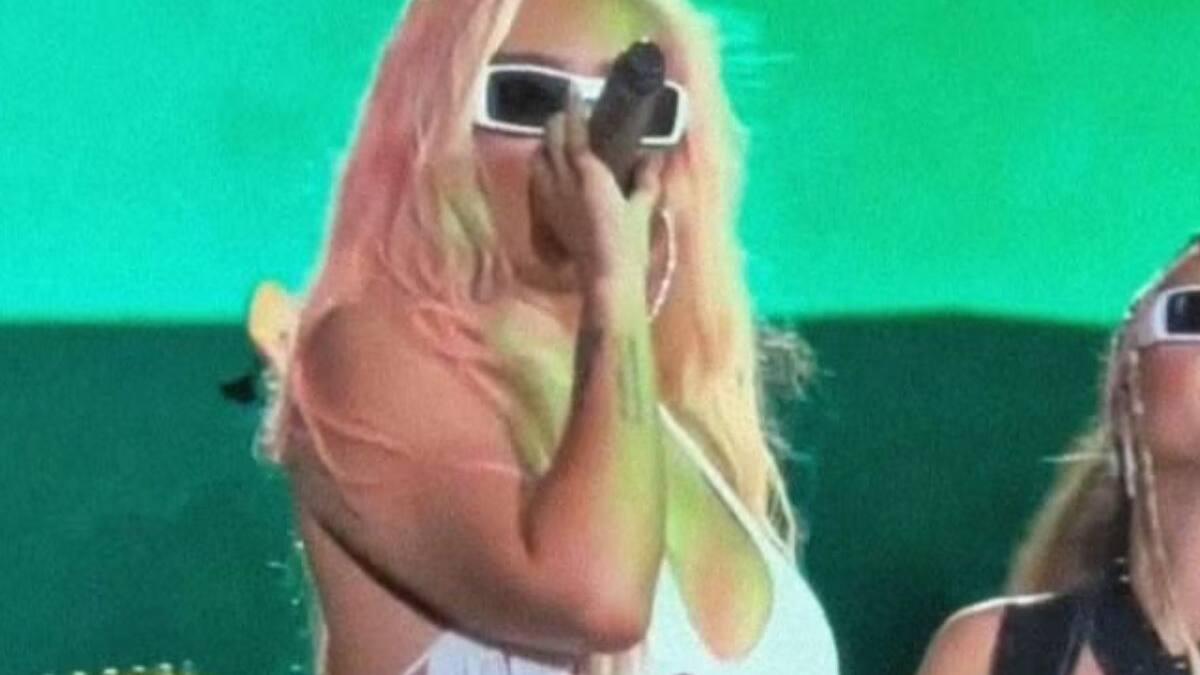 Karol G es la primera artista latina en encabezar el Lollapalooza