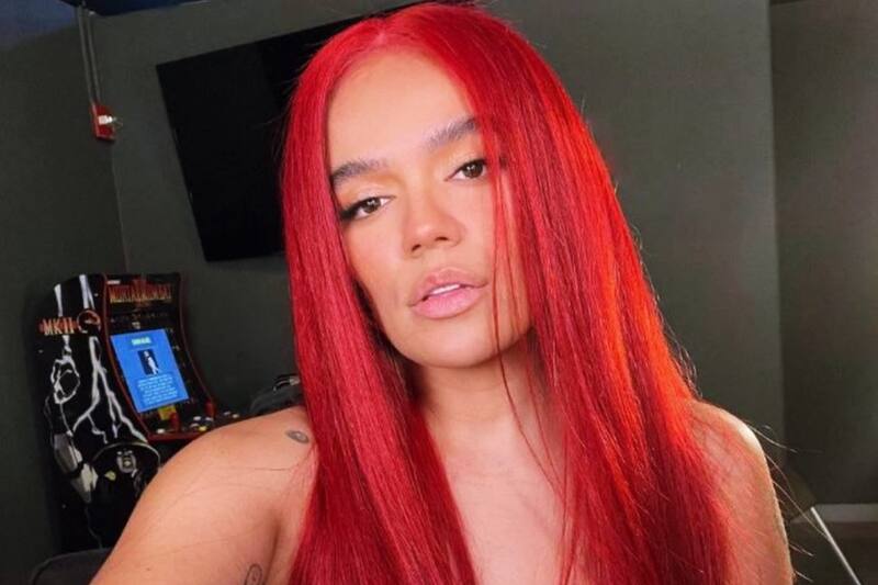 Karol G La cantante habló públicamente de la relación que tuvo su familia con el narcotraficante Pablo Escobar - Créditos: Instagram @karolg